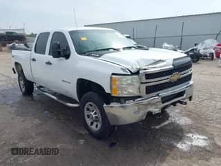 2011 Chevrolet Silverado 2500HD Work Truck z VIN 1GC1KVCG3BF255648, wystawiony jako IAAI lot #42442650 z przebiegiem 190 296 mil mil oraz . Historia ofert i sprzedaży dostępna na DreamBid. Obrazek 1.