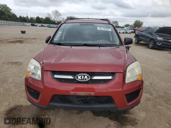 ✅ 2010 Kia Sportage LX • VIN: KNDKG3A47A7692371 • Lot: 82142055. Wystawiony na Copart z przebiegiem 135 127 mil. Bezpłatny archiwum sprzedaży aukcyjnych z USA i szczegółowy raport historii pojazdu na DreamBid. Zdjęcie 5.