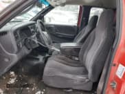 ✅ 2000 Dodge Dakota • VIN: 1B7GL22X2YS549095 • Lot: 87615485. Wystawiony na Copart z przebiegiem 166 637 mil. Bezpłatny archiwum sprzedaży aukcyjnych z USA i szczegółowy raport historii pojazdu na DreamBid. Zdjęcie 7.