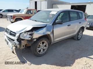 ✅ 2010 Toyota RAV4 • VIN: JTMBF4DV8A5018240 • Лот: 43462671. Опубликован ранее на IAAI с пробегом 211 145 миль. Бесплатный доступ к архиву аукционных продаж из США и подробный отчёт об истории автомобиля на DreamBid. Изображение 2.