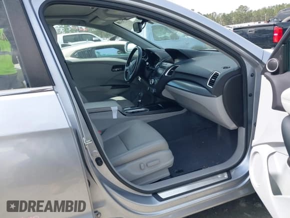 ✅ 2018 Acura RDX Advance • VIN: 5J8TB3H79JL005869 • Lot: 41785336. Listed on IAAI with 118,802 mi. Free auction sales archive from the USA and detailed vehicle history report at DreamBid. Image 5.