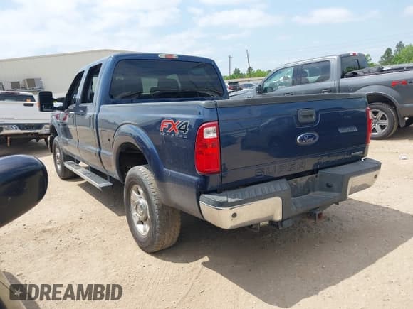 ✅ 2016 Ford F-250 Lariat • VIN: 1FT7W2B67GEC02132 • Lot: 42043437. Listed on IAAI with 220,898 mi. Free auction sales archive from the USA and detailed vehicle history report at DreamBid. Image 3.