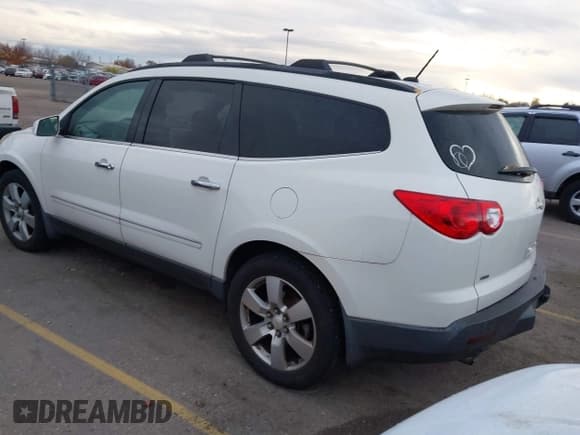 ✅ 2011 Chevrolet Traverse LTZ • VIN: 1GNKVLED1BJ114844 • Lot: 43713813. Wystawiony na IAAI z przebiegiem 131 565 mil. Bezpłatny archiwum sprzedaży aukcyjnych z USA i szczegółowy raport historii pojazdu na DreamBid. Zdjęcie 3.