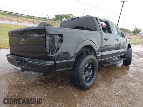 ✅ 2022 Ford F-150 XL • VIN: 1FTFW1E59NKD94094 • Lot: 42986486. Wystawiony na IAAI z przebiegiem 39 094 mil. Bezpłatny archiwum sprzedaży aukcyjnych z USA i szczegółowy raport historii pojazdu na DreamBid. Zdjęcie 4.