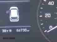 2019 Hyundai Tucson SEL z VIN KM8J33AL6KU943619, wystawiony jako IAAI lot #41409745 z przebiegiem 86 730 mil mil oraz . Historia ofert i sprzedaży dostępna na DreamBid. Obrazek 16.