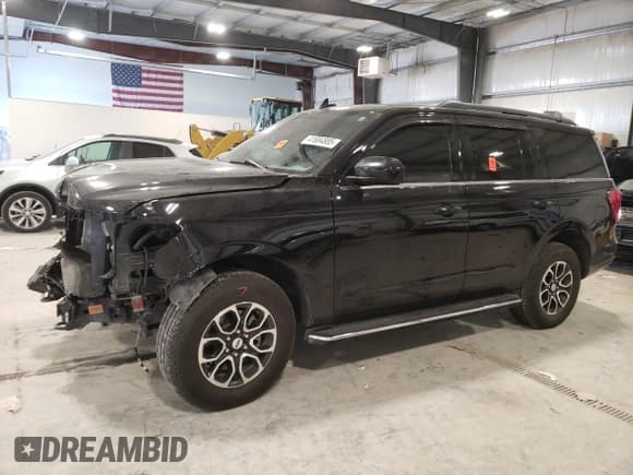 ✅ 2023 Ford Expedition XLT • VIN: 1FMJU1J82PEA52810 • Lot: 41684885. Listed on Copart with Not provided. Free auction sales archive from the USA and detailed vehicle history report at DreamBid. Image 1.
