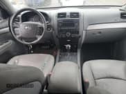 ✅ 2009 Kia Borrego LX • VIN: KNDJJ741795027130 • Lot: 72144374. Listed on Copart with 136,979 mi. Free auction sales archive from the USA and detailed vehicle history report at DreamBid. Image 8.