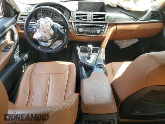 ✅ 2015 BMW 3 Series 335i • VIN: WBA3A9G5XFNS66411 • Lot: 54158925. Wystawiony na Copart z przebiegiem 72 263 mil. Bezpłatny archiwum sprzedaży aukcyjnych z USA i szczegółowy raport historii pojazdu na DreamBid. Zdjęcie 8.