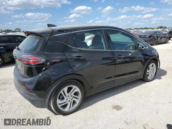 ✅ 2023 Chevrolet Bolt EV 1LT • VIN: 1G1FW6S01P4138697 • Lot: 67689214. Wystawiony na Copart z przebiegiem 24 353 mil. Bezpłatny archiwum sprzedaży aukcyjnych z USA i szczegółowy raport historii pojazdu na DreamBid. Zdjęcie 3.
