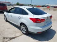 ✅ 2017 Ford Focus SE • VIN: 1FADP3F28HL307889 • Lot: 42414711. Wystawiony na IAAI z przebiegiem 169 579 mil. Bezpłatny archiwum sprzedaży aukcyjnych z USA i szczegółowy raport historii pojazdu na DreamBid. Zdjęcie 3.