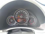 ✅ 2018 Volkswagen Beetle S • VIN: 3VW5DAAT5JM514558 • Лот: 42724745. Опубликован ранее на IAAI с пробегом 79 243 миль. Бесплатный доступ к архиву аукционных продаж из США и подробный отчёт об истории автомобиля на DreamBid. Изображение 7.