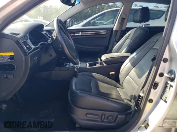 2013 Hyundai Genesis 3.8L z VIN KMHGC4DD4DU233206, wystawiony jako Copart lot #71347874 z przebiegiem 59 238 mil mil oraz Szkoda całkowita • Salvage title. Historia ofert i sprzedaży dostępna na DreamBid. Obrazek 7.