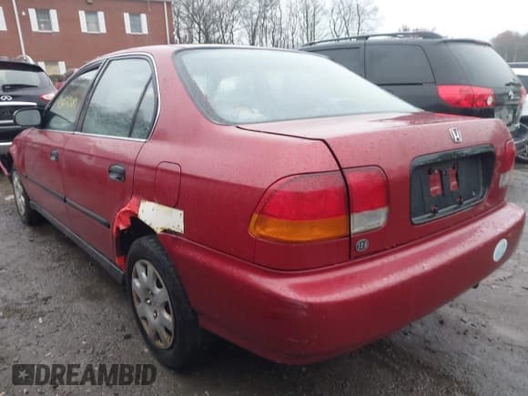 ✅ 1998 Honda Civic LX • VIN: 1HGEJ6674WL039872 • Lot: 43658800. Listed on IAAI with 124,154 mi. Free auction sales archive from the USA and detailed vehicle history report at DreamBid. Image 3.