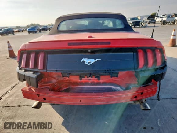 ✅ 2020 Ford Mustang EcoBoost Premium • VIN: 1FATP8UH9L5131660 • Лот: 93313845. Опубликован ранее на Copart с пробегом 72 686 миль. Бесплатный доступ к архиву аукционных продаж из США и подробный отчёт об истории автомобиля на DreamBid. Изображение 6.