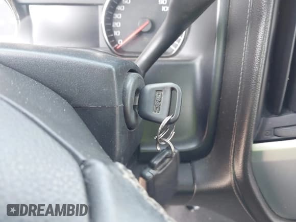 ✅ 2015 GMC Sierra 2500HD SLE • VIN: 1GT12YEG4FF128623 • Lot: 42298401. Listed on IAAI with 154,679 mi. Free auction sales archive from the USA and detailed vehicle history report at DreamBid. Image 11.