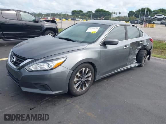 ✅ 2017 Nissan Altima SV • VIN: 1N4AL3AP2HC289746 • Lot: 43468649. Wystawiony na IAAI z przebiegiem 124 948 mil. Bezpłatny archiwum sprzedaży aukcyjnych z USA i szczegółowy raport historii pojazdu na DreamBid. Zdjęcie 2.