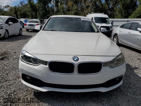 ✅ 2018 BMW 3 Series 320i • VIN: WBA8E1G54JNU89774 • Lot: 92068465. Listed on Copart with 140,629 mi. Free auction sales archive from the USA and detailed vehicle history report at DreamBid. Image 5.