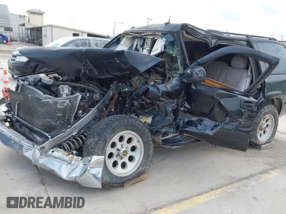 ✅ 2005 GMC Yukon SLE • VIN: 1GKEC13T45R236747 • Lot: 42443474. Listed on IAAI with Not provided. Free auction sales archive from the USA and detailed vehicle history report at DreamBid. Image 6.