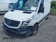 ✅ 2016 Mercedes-Benz Sprinter Cargo EXT • VIN: WD3PE8DD1GP361650 • Lot: 42424508. Wystawiony na IAAI z przebiegiem 400 073 mil. Bezpłatny archiwum sprzedaży aukcyjnych z USA i szczegółowy raport historii pojazdu na DreamBid. Zdjęcie 6.