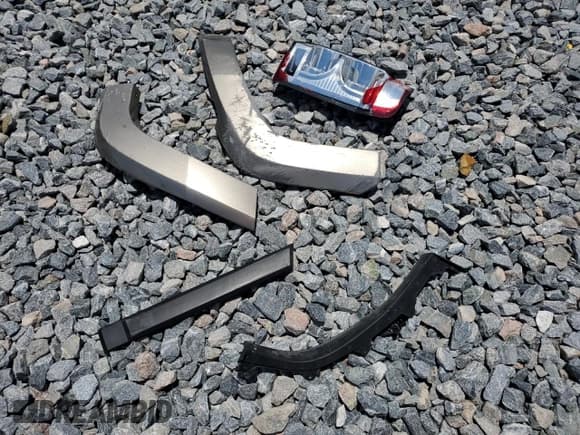 ✅ 2006 Jeep Commander • VIN: 1J8HH48K36C199621 • Lot: 61419785. Listed on Copart with Not provided. Free auction sales archive from the USA and detailed vehicle history report at DreamBid. Image 13.