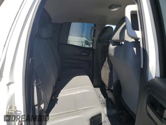 ✅ 2018 Toyota Tundra SR • VIN: 5TFUM5F12JX077318 • Lot: 69653245. Listed on Copart with 26,300 mi. Free auction sales archive from the USA and detailed vehicle history report at DreamBid. Image 10.