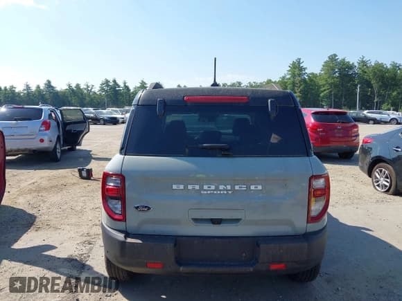 ✅ 2024 Ford Bronco Sport Outer Banks • VIN: 3FMCR9C67RRE19334 • Lot: 43003377. Wystawiony na IAAI z przebiegiem 8 649 mil. Bezpłatny archiwum sprzedaży aukcyjnych z USA i szczegółowy raport historii pojazdu na DreamBid. Zdjęcie 16.