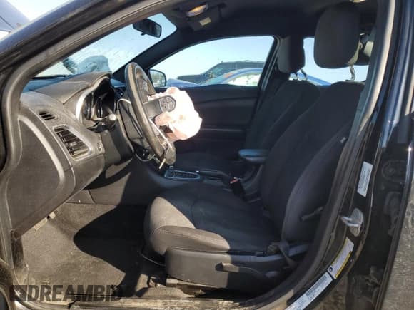 ✅ 2014 Dodge Avenger SE • VIN: 1C3CDZAB9EN126829 • Lot: 86454125. Wystawiony na Copart z przebiegiem 172 205 mil. Bezpłatny archiwum sprzedaży aukcyjnych z USA i szczegółowy raport historii pojazdu na DreamBid. Zdjęcie 7.