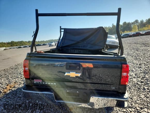 ✅ 2018 Chevrolet Silverado 1500 LT • VIN: 1GCVKREC4JZ239703 • Lot: 84910215. Wystawiony na Copart z przebiegiem Nie podano. Bezpłatny archiwum sprzedaży aukcyjnych z USA i szczegółowy raport historii pojazdu na DreamBid. Zdjęcie 6.