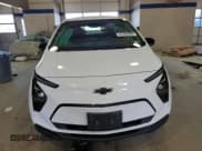 ✅ 2023 Chevrolet Bolt EV 2LT • VIN: 1G1FX6S00P4161160 • Lot: 47355995. Wystawiony na Copart z przebiegiem 14 867 mil. Bezpłatny archiwum sprzedaży aukcyjnych z USA i szczegółowy raport historii pojazdu na DreamBid. Zdjęcie 5.