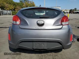 ✅ 2016 Hyundai Veloster • VIN: KMHTC6AD3GU269102 • Lot: 49149075. Wystawiony na Copart z przebiegiem 103 257 mil. Bezpłatny archiwum sprzedaży aukcyjnych z USA i szczegółowy raport historii pojazdu na DreamBid. Zdjęcie 6.