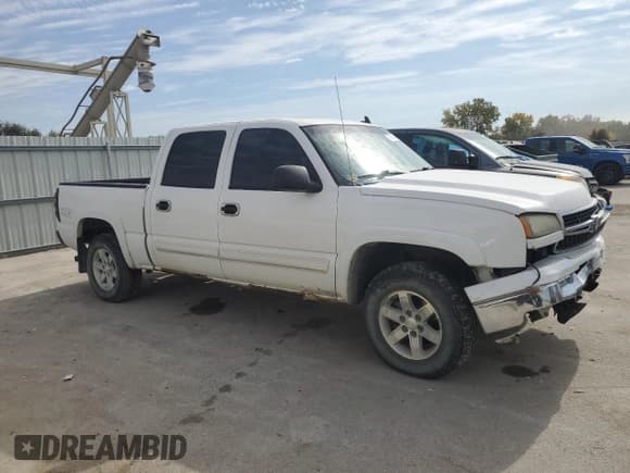 ✅ 2006 Chevrolet Silverado 1500 LT3 • VIN: 2GCEK13T461143493 • Лот: 77416884. Опубликован ранее на Copart с пробегом 306 956 миль. Бесплатный доступ к архиву аукционных продаж из США и подробный отчёт об истории автомобиля на DreamBid. Изображение 4.