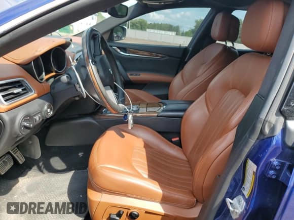 ✅ 2017 Maserati Ghibli S Q4 • VIN: ZAM57RTL8H1227711 • Lot: 68520805. Wystawiony na Copart z przebiegiem 100 403 mil. Bezpłatny archiwum sprzedaży aukcyjnych z USA i szczegółowy raport historii pojazdu na DreamBid. Zdjęcie 7.