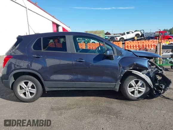 2019 Chevrolet Trax LS with VIN 3GNCJNSB3KL198902, listed as a IAAI auction lot 43458258 with 73,972 mi miles and . Bid and sale history available at DreamBid. Image 13.