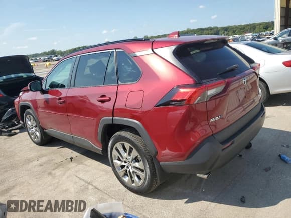 ✅ 2021 Toyota RAV4 XLE Premium • VIN: 2T3A1RFV1MW175657 • Lot: 80172765. Listed on Copart with 90,095 mi. Free auction sales archive from the USA and detailed vehicle history report at DreamBid. Image 2.