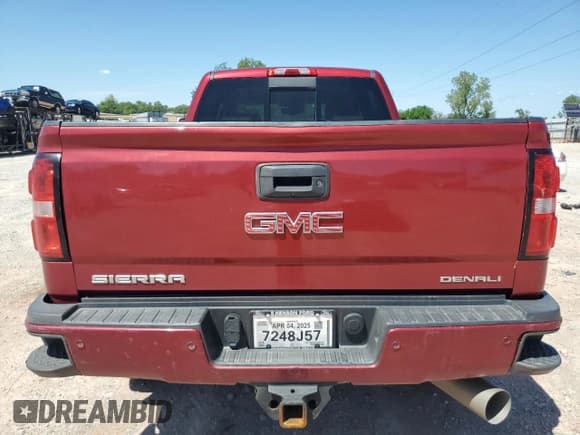 ✅ 2018 GMC Sierra 2500HD Denali • VIN: 1GT12UEY4JF261974 • Lot: 52751725. Listed on Copart with 110,651 mi. Free auction sales archive from the USA and detailed vehicle history report at DreamBid. Image 6.