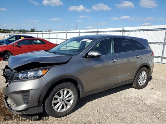 ✅ 2019 Kia Sorento LX • VIN: 5XYPG4A30KG553464 • Lot: 70380475. Listed on Copart with 93,324 mi. Free auction sales archive from the USA and detailed vehicle history report at DreamBid. Image 1.