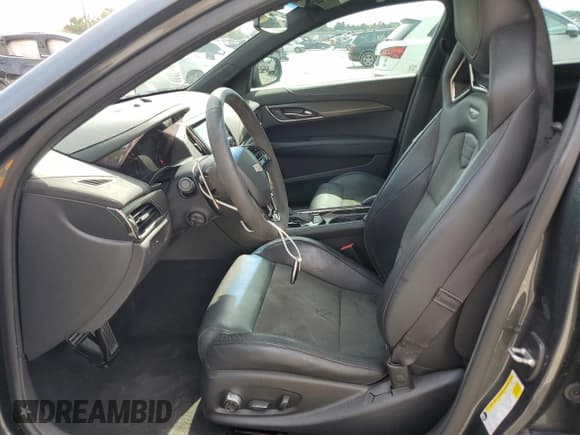 ✅ 2017 Cadillac ATS-V • VIN: 1G6AN5RY8H0188681 • Лот: 68009144. Опубликован ранее на Copart с пробегом 54 029 миль. Бесплатный доступ к архиву аукционных продаж из США и подробный отчёт об истории автомобиля на DreamBid. Изображение 7.