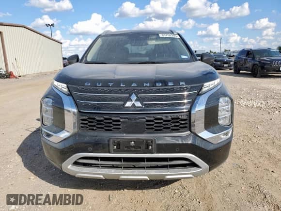 2024 Mitsubishi Outlander SEL with VIN JA4J3WA8XRZ053603, listed as a Copart auction lot 83758295 with 24,901 mi miles and Salvage title. Bid and sale history available at DreamBid. Image 5.