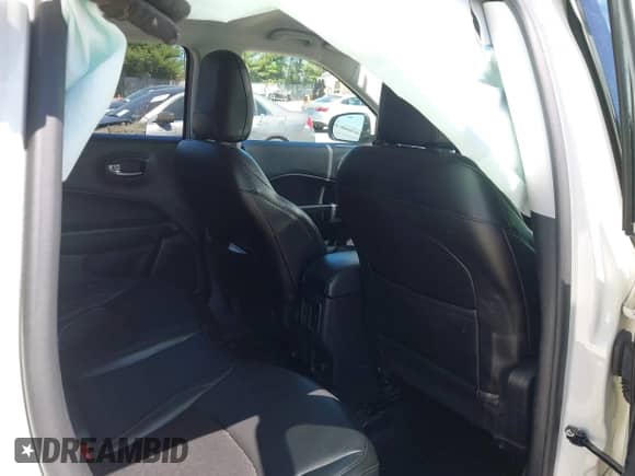 2020 Jeep Compass Latitude с VIN 3C4NJDBB2LT131916, выставлен на аукционе IAAI как лот 42133219 с пробегом 58 211 миль миль и . История ставок и продаж доступна на DreamBid. Изображение 8.