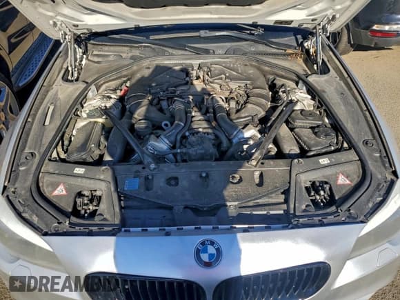 ✅ 2013 BMW 5 Series 550i xDrive • VIN: WBAFU9C53DDY72808 • Lot: 94936385. Listed on Copart with 111,322 mi. Free auction sales archive from the USA and detailed vehicle history report at DreamBid. Image 11.