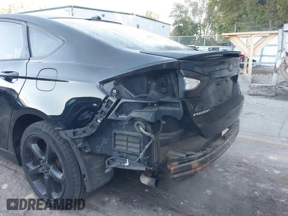 ✅ 2016 Ford Fusion SE • VIN: 3FA6P0T96GR345257 • Lot: 43401207. Listed on IAAI with 176,111 mi. Free auction sales archive from the USA and detailed vehicle history report at DreamBid. Image 22.