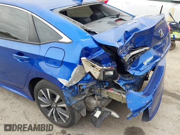 ✅ 2022 Honda Civic EX • VIN: 2HGFE1F78NH319091 • Lot: 43597804. Wystawiony na IAAI z przebiegiem 41 759 mil. Bezpłatny archiwum sprzedaży aukcyjnych z USA i szczegółowy raport historii pojazdu na DreamBid. Zdjęcie 6.