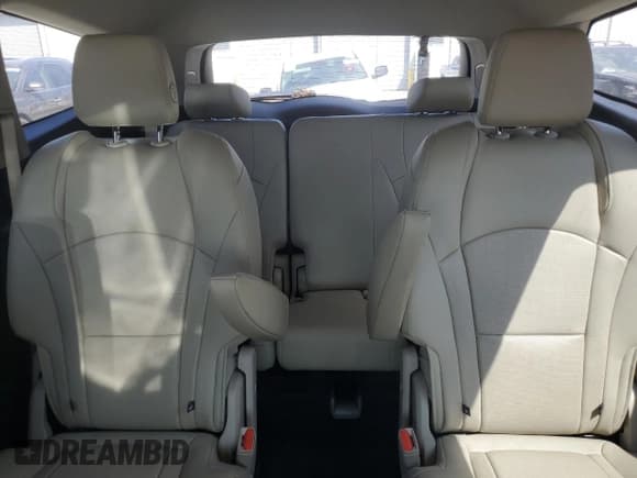 ✅ 2018 Buick Enclave Premium • VIN: 5GAERCKW5JJ198487 • Lot: 82121165. Wystawiony na Copart z przebiegiem 21 015 mil. Bezpłatny archiwum sprzedaży aukcyjnych z USA i szczegółowy raport historii pojazdu na DreamBid. Zdjęcie 10.