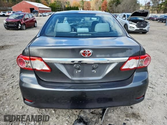 ✅ 2011 Toyota Corolla L • VIN: 2T1BU4EE3BC686813 • Lot: 92200345. Wystawiony na Copart z przebiegiem Nie podano. Bezpłatny archiwum sprzedaży aukcyjnych z USA i szczegółowy raport historii pojazdu na DreamBid. Zdjęcie 6.