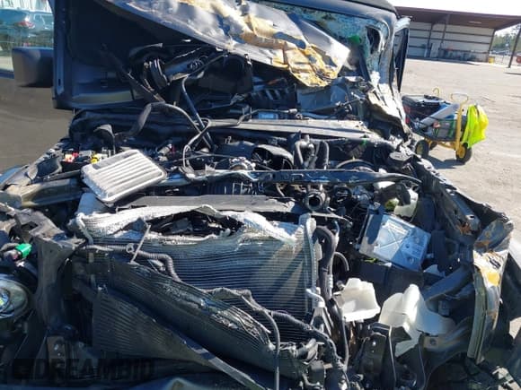 ✅ 2018 Jeep Wrangler Unlimited Rubicon Recon • VIN: 1C4HJWFG1JL840294 • Lot: 41775967. Listed on IAAI with 108,241 mi. Free auction sales archive from the USA and detailed vehicle history report at DreamBid. Image 10.