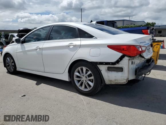 ✅ 2014 Hyundai Sonata GLS • VIN: 5NPEB4AC5EH913931 • Lot: 58770124. Listed on Copart with 153,483 mi. Free auction sales archive from the USA and detailed vehicle history report at DreamBid. Image 2.