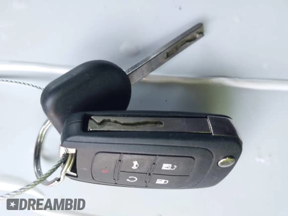 ✅ 2013 Chevrolet Camaro LS • VIN: 2G1FA1E32D9158540 • Лот: 42980365. Опубликован ранее на IAAI с пробегом 123 514 миль. Бесплатный доступ к архиву аукционных продаж из США и подробный отчёт об истории автомобиля на DreamBid. Изображение 11.