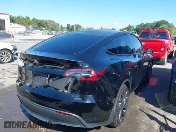 ✅ 2022 Tesla Model Y Performance • VIN: 7SAYGDEFXNF326435 • Lot: 43314108. Wystawiony na IAAI z przebiegiem 75 060 mil. Bezpłatny archiwum sprzedaży aukcyjnych z USA i szczegółowy raport historii pojazdu na DreamBid. Zdjęcie 4.