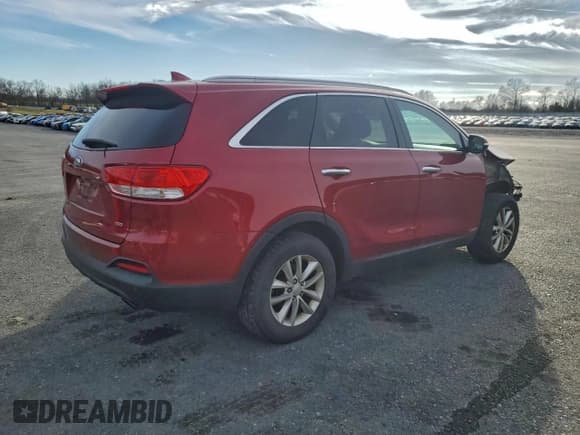 ✅ 2016 Kia Sorento LX • VIN: 5XYPGDA37GG146586 • Lot: 93884555. Listed on Copart with 193,540 mi. Free auction sales archive from the USA and detailed vehicle history report at DreamBid. Image 3.
