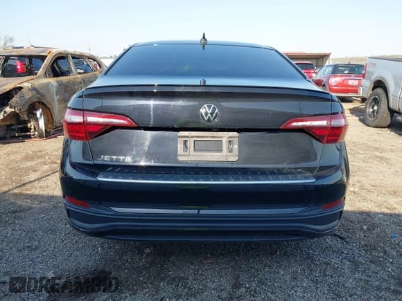 ✅ 2023 Volkswagen Jetta Sport • VIN: 3VWAM7BU2PM060254 • Lot: 41969088. Listed on IAAI with Not provided. Free auction sales archive from the USA and detailed vehicle history report at DreamBid. Image 17.